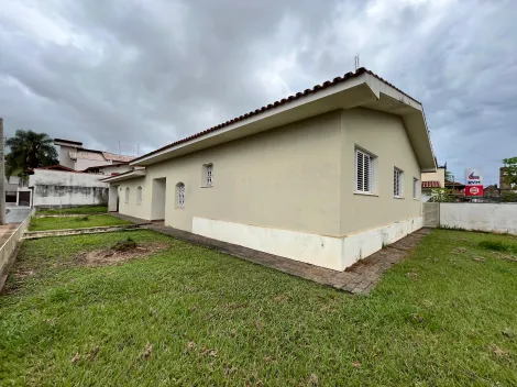 Casa à venda, 03 dormitórios, 01 suíte, 01 vaga, Vila Quintino - Mococa (SP).