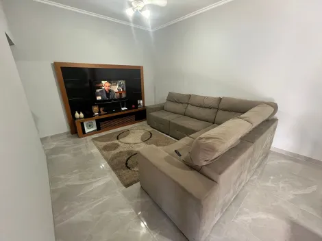 Alugar Casa / Padrão em Mococa. apenas R$ 450.000,00