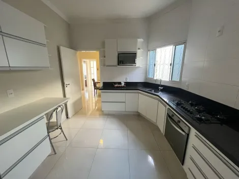 Casa à venda, 03 dormitórios, 01 suíte, 02 vagas, Jardim São José - Mococa (SP).
