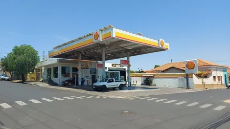 Posto de combustiveis à venda, Centro - Arceburgo (MG).